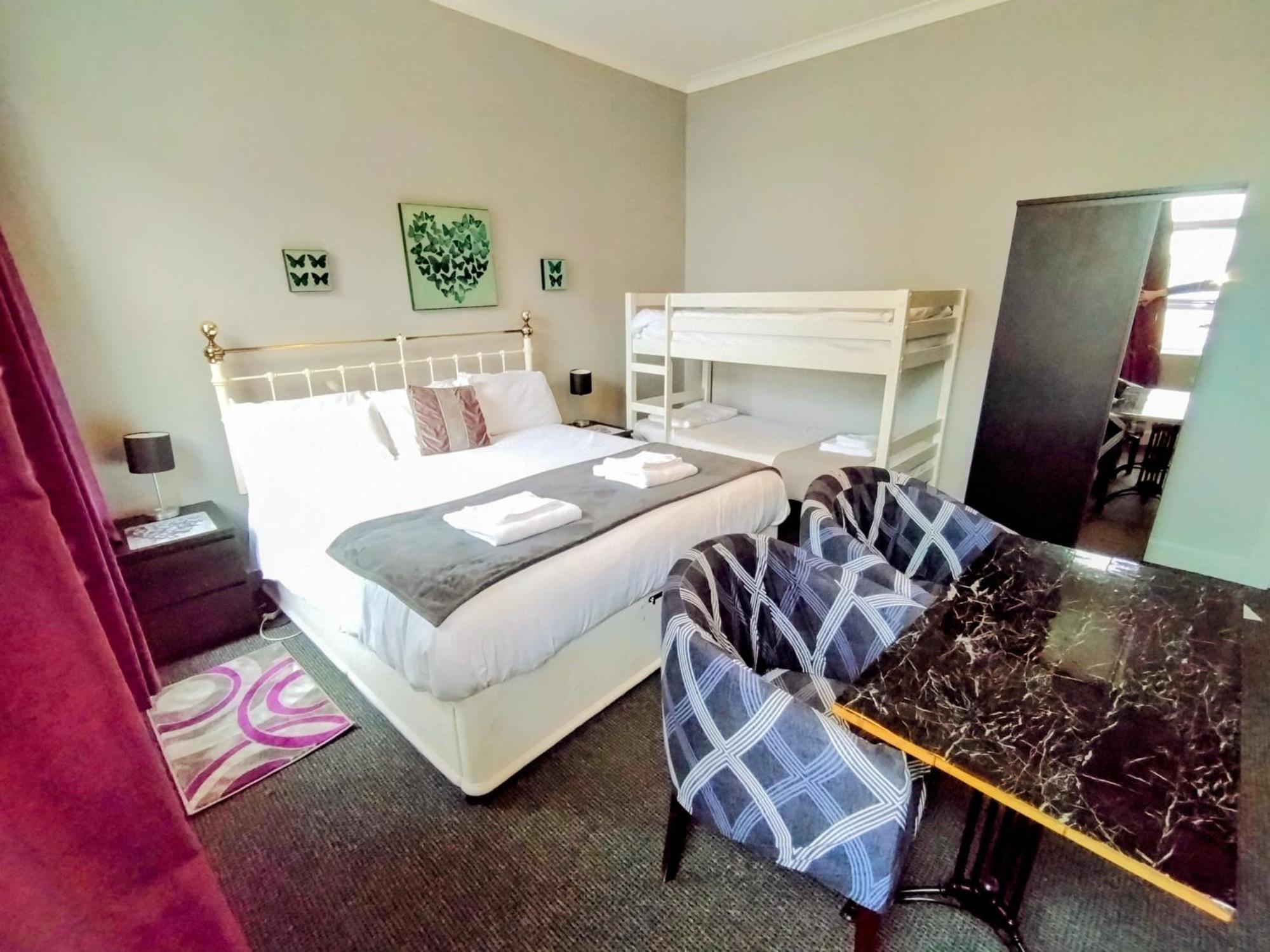 Oyo Gin House Hotel Greenock Extérieur photo