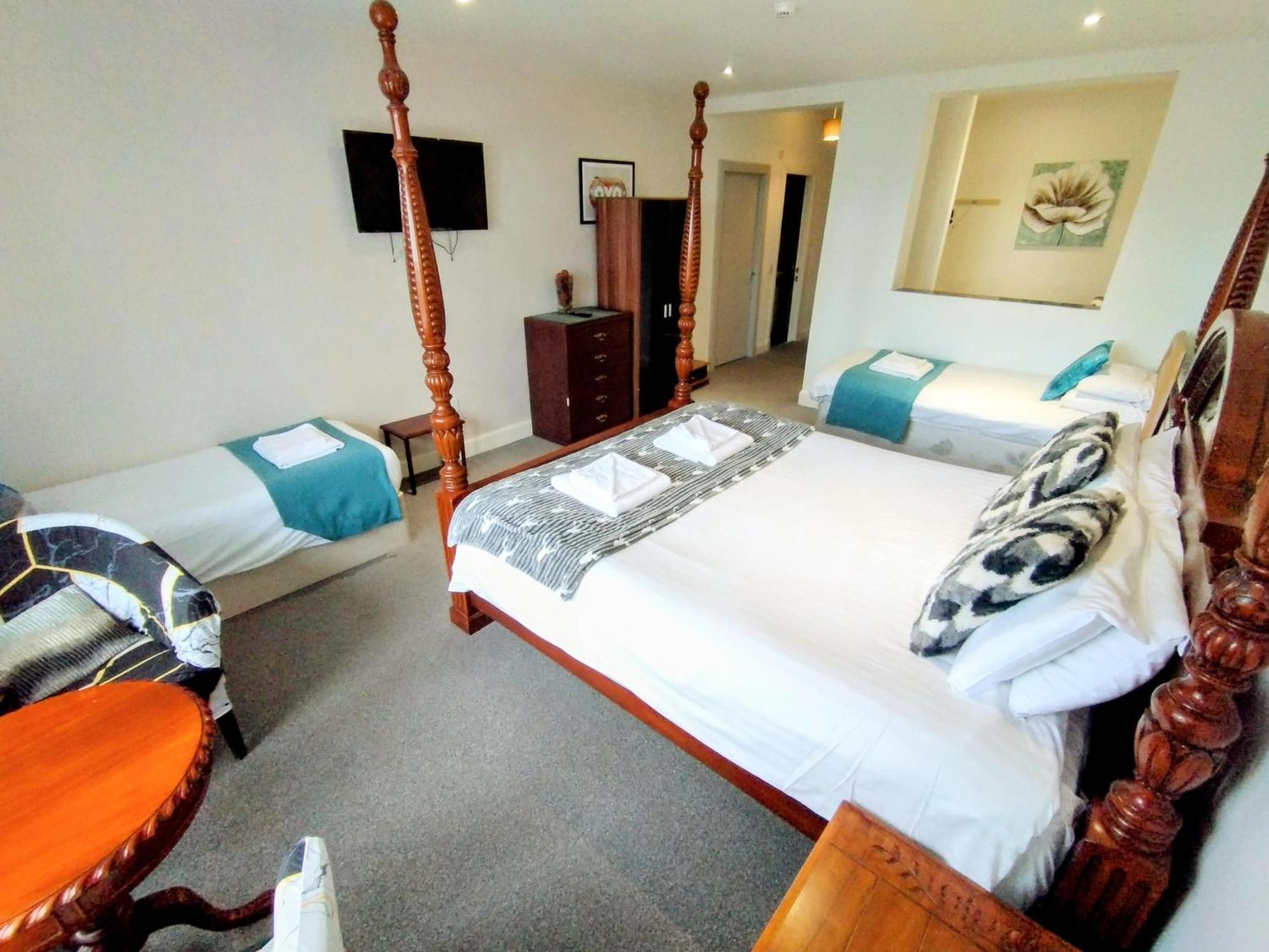 Oyo Gin House Hotel Greenock Extérieur photo