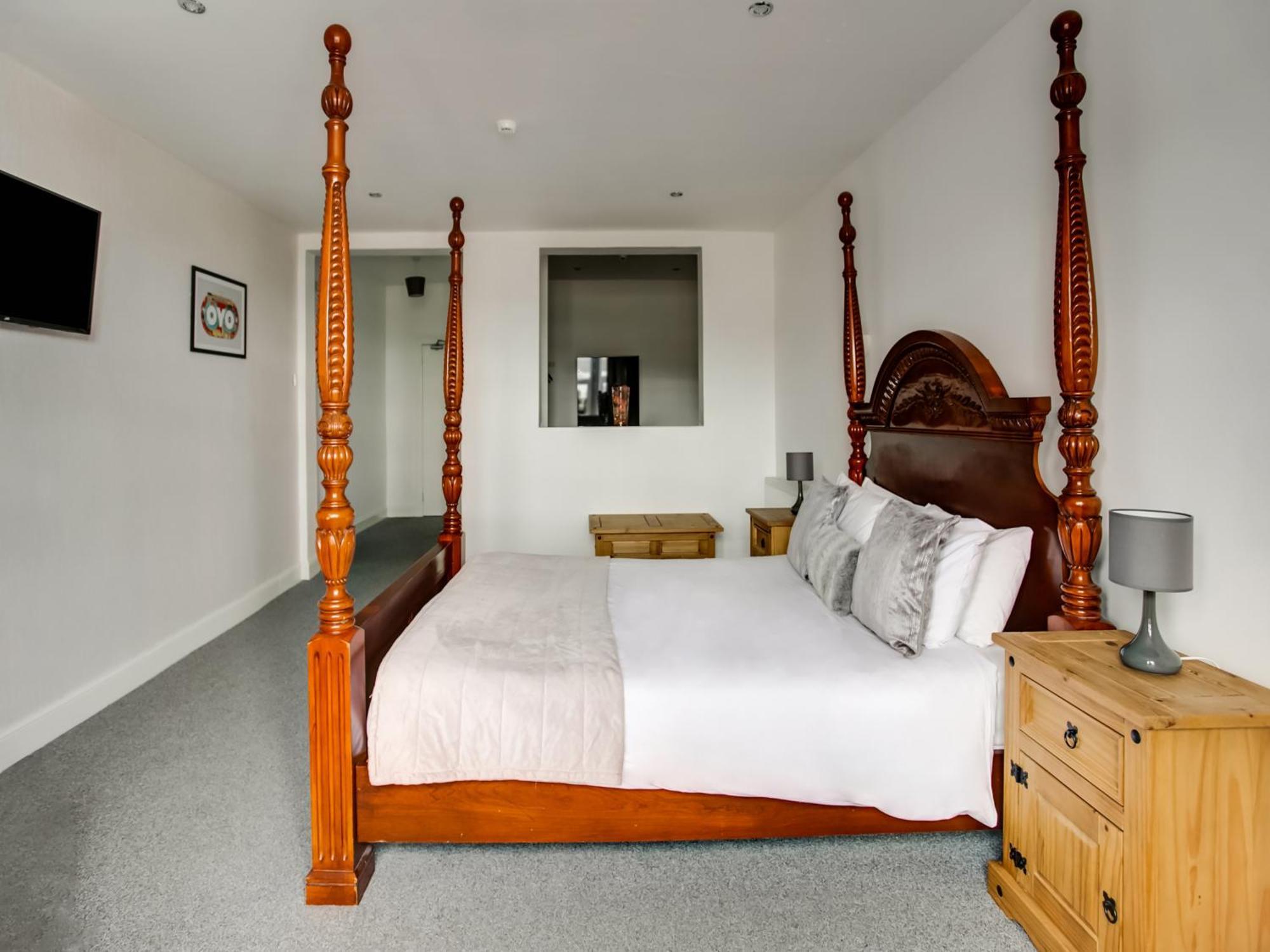 Oyo Gin House Hotel Greenock Extérieur photo
