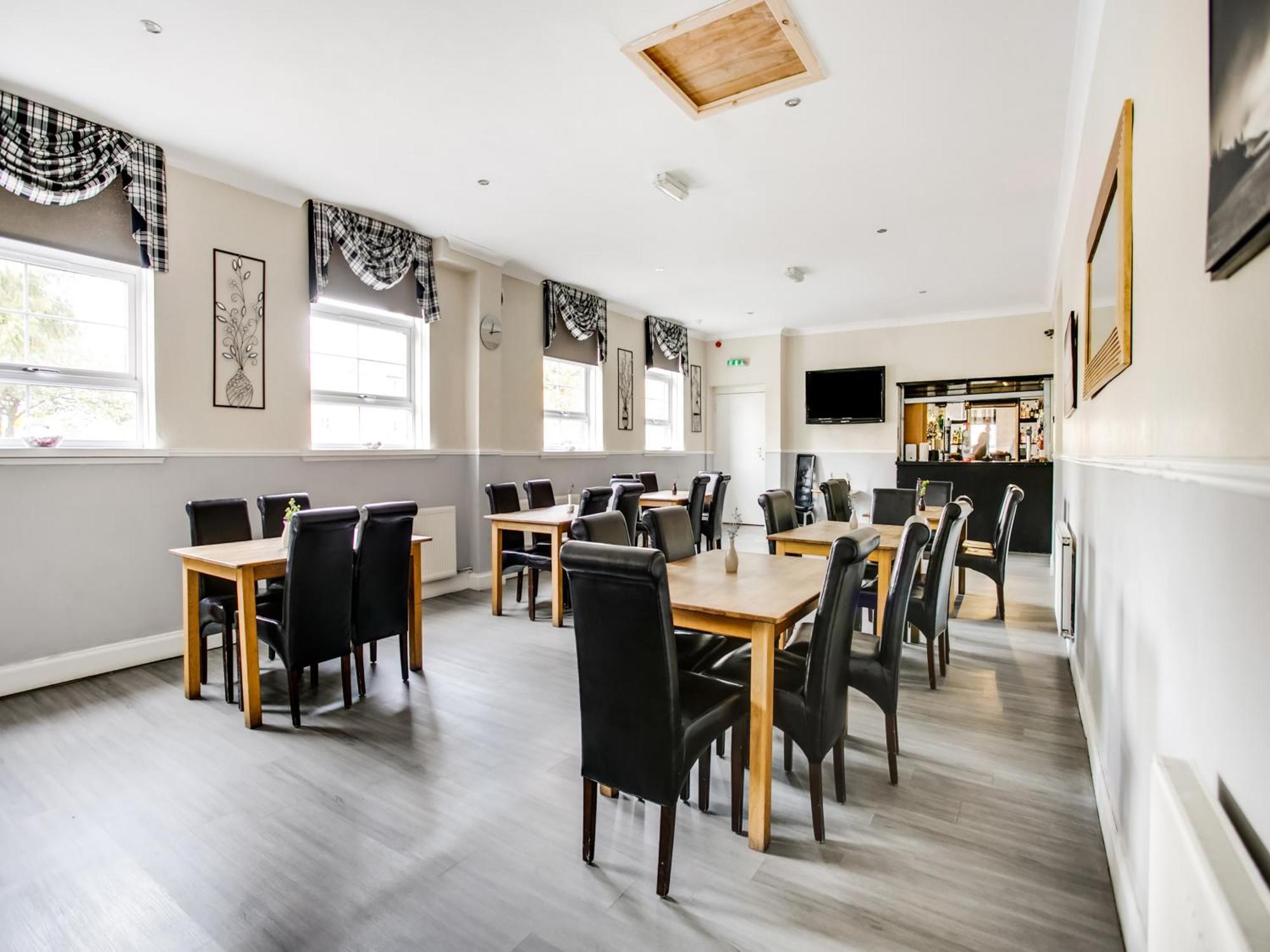 Oyo Gin House Hotel Greenock Extérieur photo