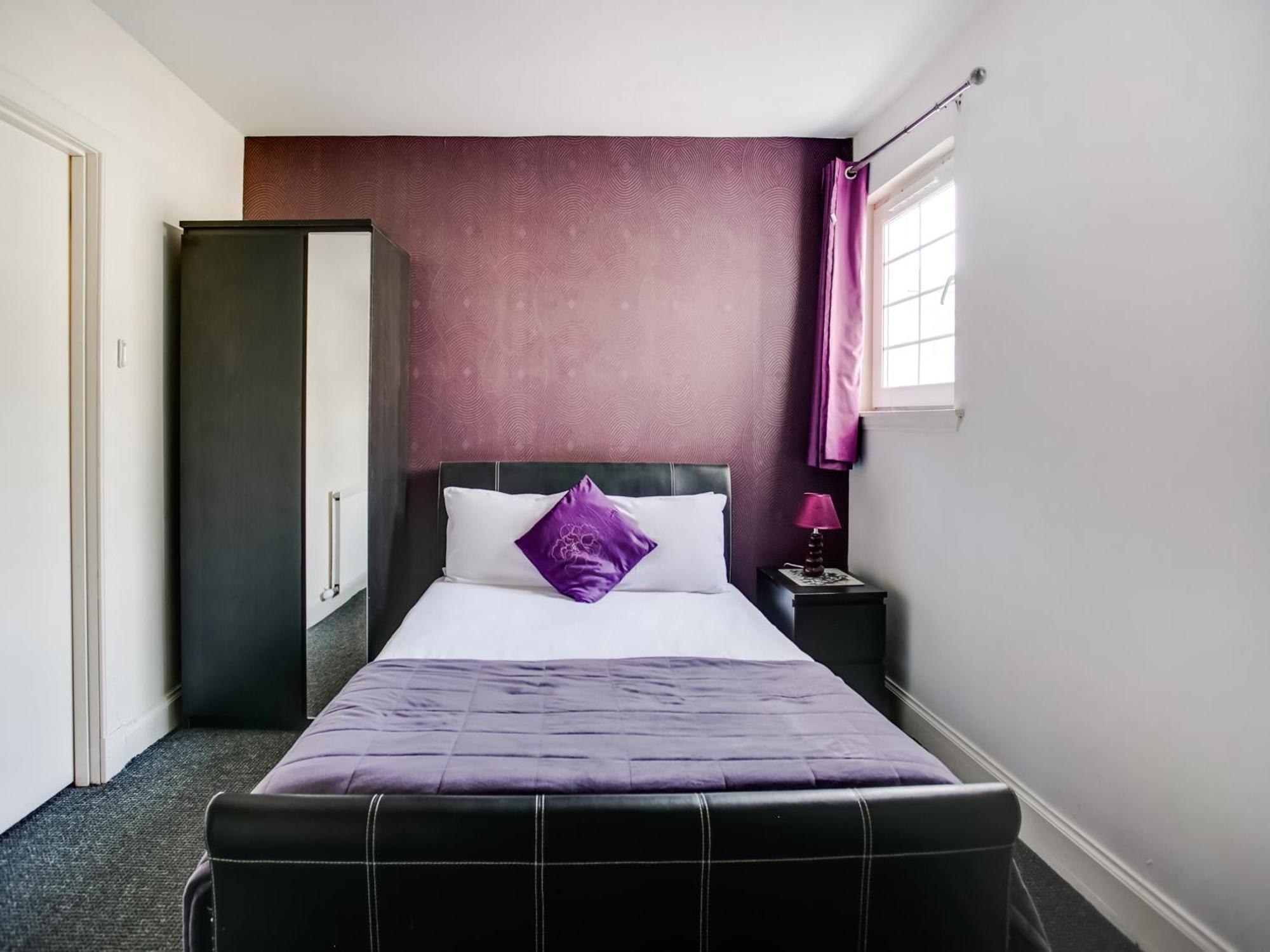 Oyo Gin House Hotel Greenock Extérieur photo