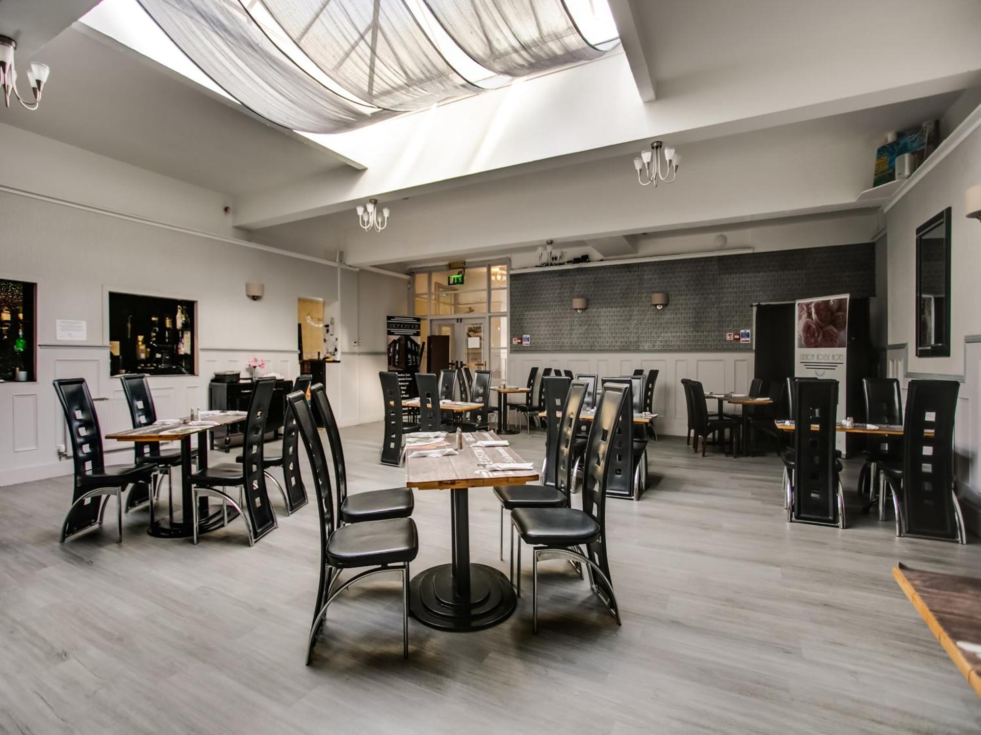 Oyo Gin House Hotel Greenock Extérieur photo