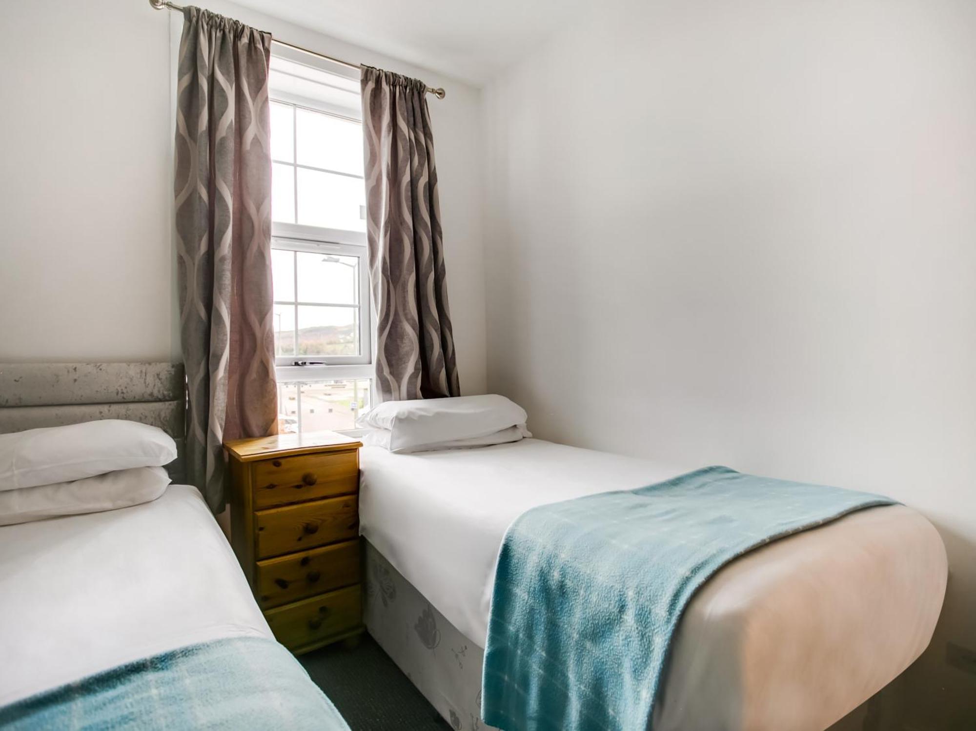 Oyo Gin House Hotel Greenock Extérieur photo