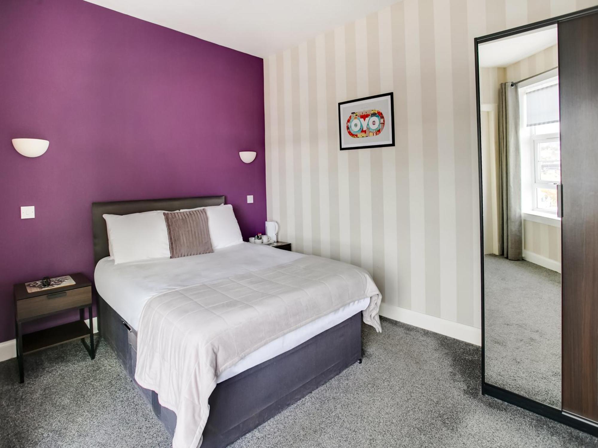 Oyo Gin House Hotel Greenock Extérieur photo