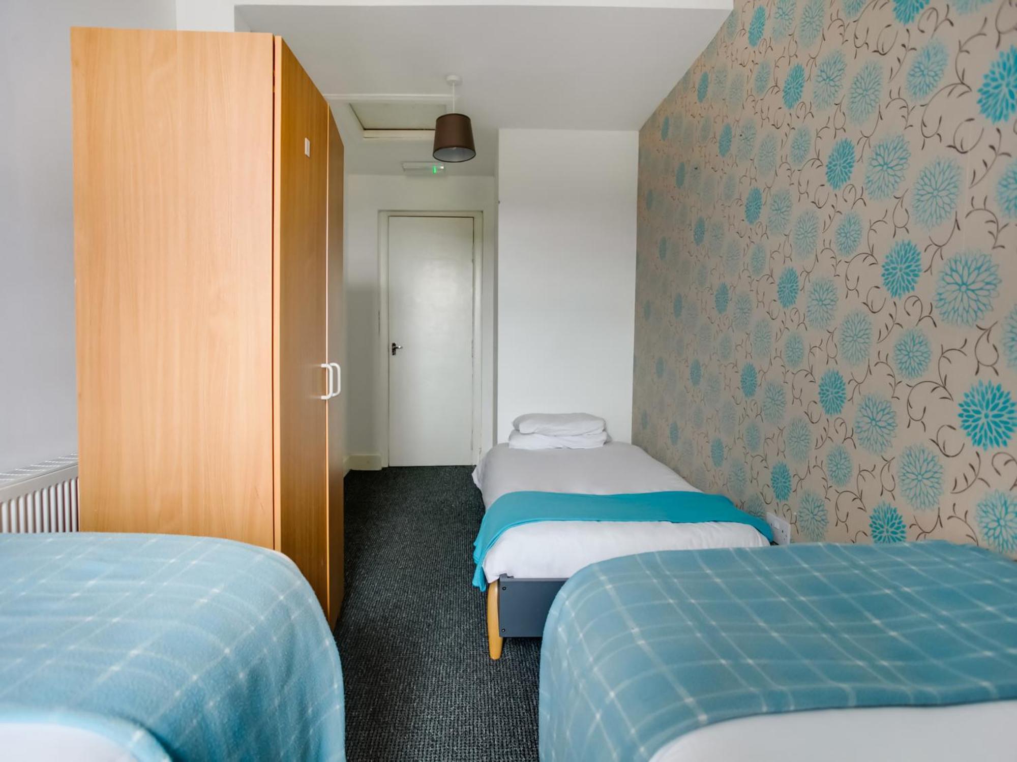 Oyo Gin House Hotel Greenock Extérieur photo