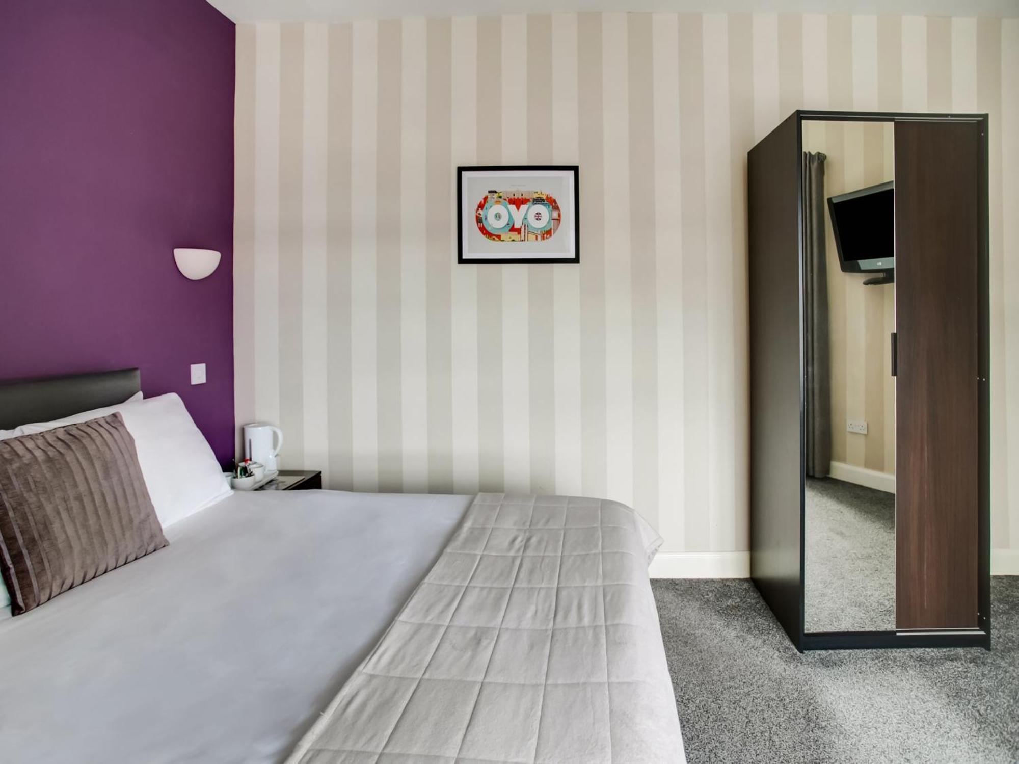 Oyo Gin House Hotel Greenock Extérieur photo