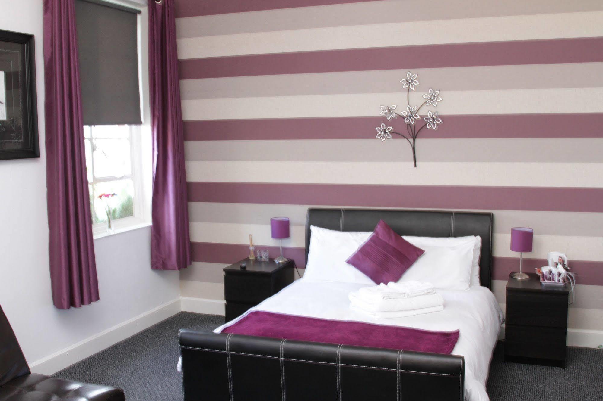 Oyo Gin House Hotel Greenock Extérieur photo
